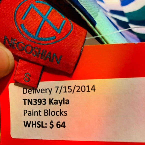 Boutique-Tracy Negoshian Kayla dress-paint Blocks - Picture 8 of 8